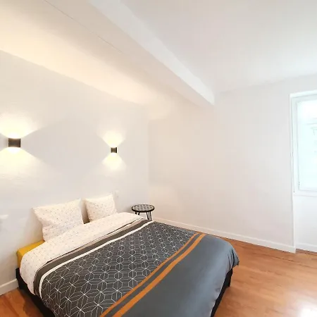 De Charme Climatise Apartment *