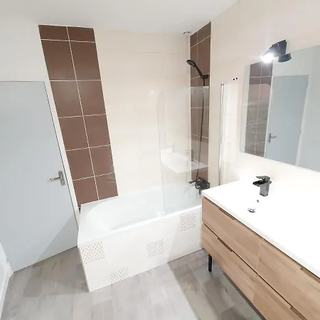 De Charme Climatise Apartman *